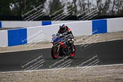 media/Apr-18-2025-TrackDaz (Fri) [[45f5874c44]]/B Group/Session 4 (Turn 6 - Outside)/